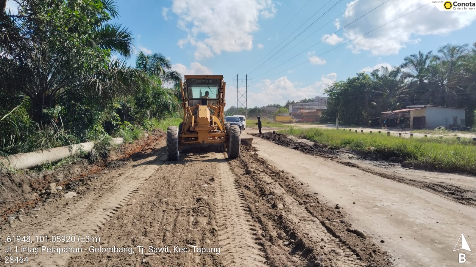 Pemprov Riau Perbaiki Jalan Lintas Petapahan–Gelombang di Kampar