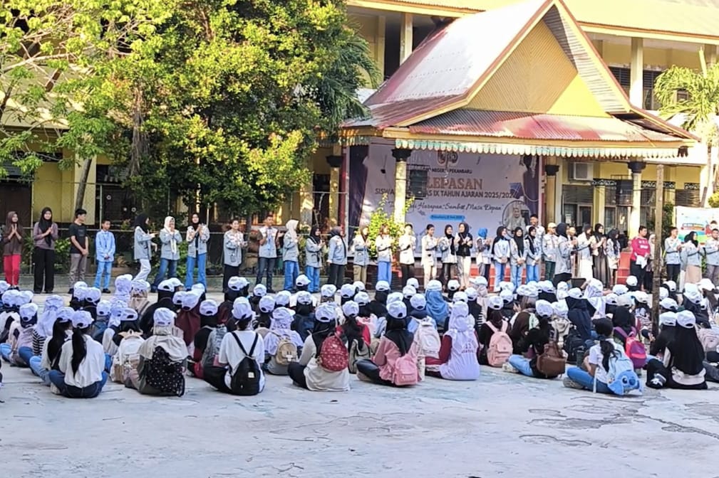 Dukung Gerakan Ayah Mengantar Anak, Pemprov Riau Beri Fleksibilitas Presensi ASN