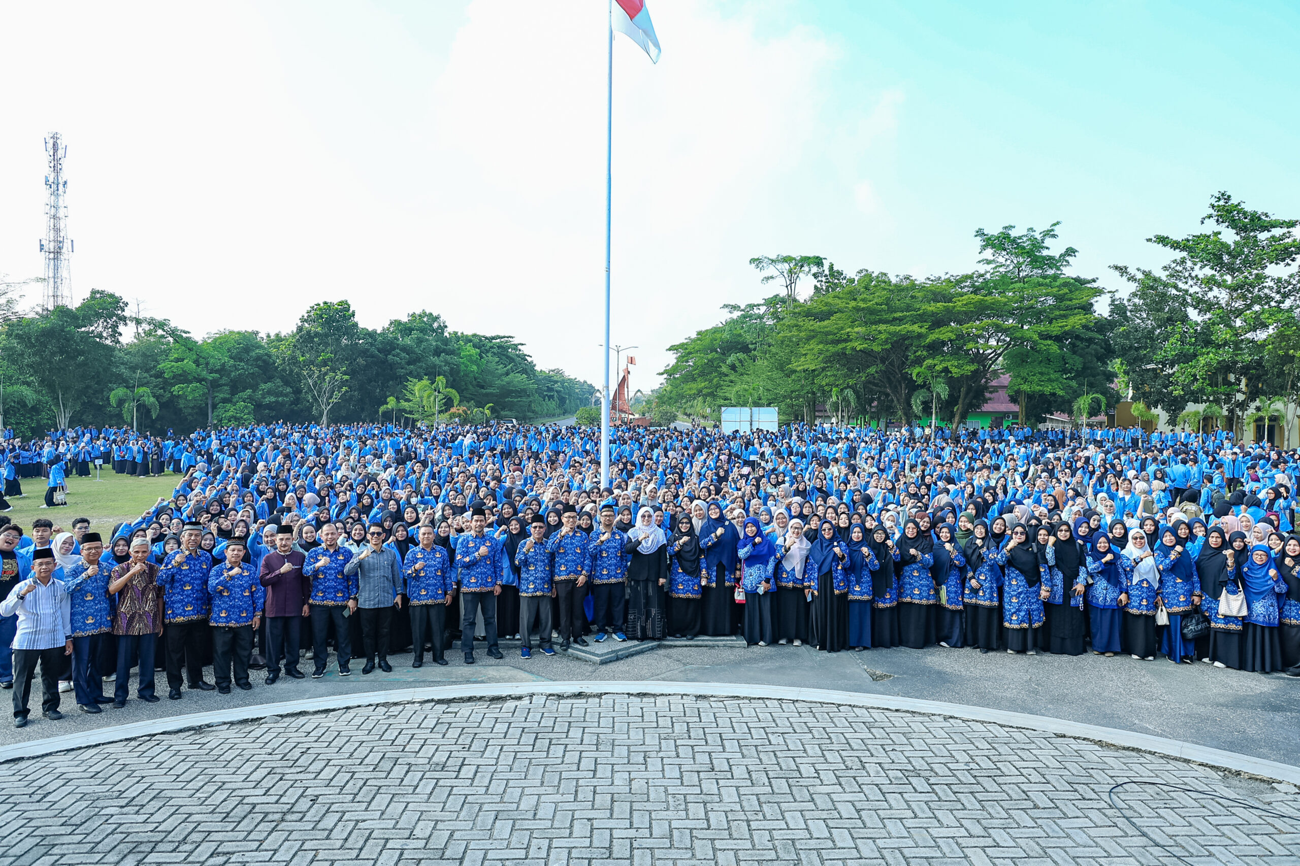 UIN Suska Riau Lepas 4.167 Mahasiswa KKN, Ini Pesan Rektor�