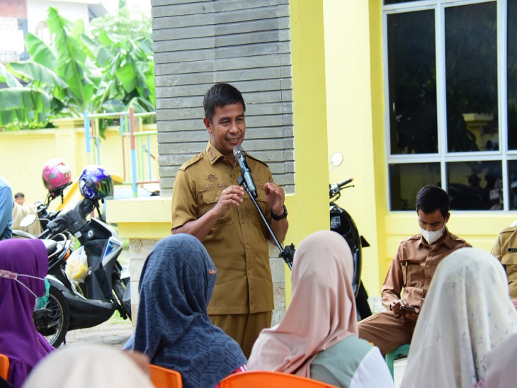 Bupati Kampar Buka Pasar Murah di Kelurahan Bangkinang