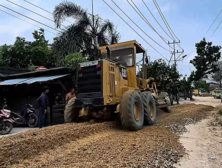 Pemko Mulai Overlay Jalan Tanjung Batu, Dukung Kelancaran Akses ke Pelabuhan Sungai Duku