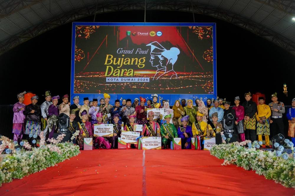 Syaiful Zaman dan Tyfanny D.M Dinobatkan sebagai Bujang Dara Dumai 2026