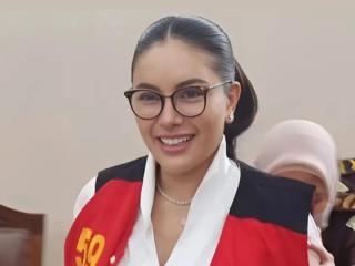 Kuasa Hukum Menangis Saat Sidang PK Nikita Mirzani, Soroti Nasib Tiga Anaknya
