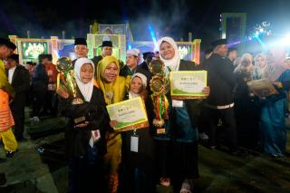 Inhil Raih Juara II Stan Bazar MTQ Riau, Wabup Yuliantini Apresiasi Perjuangan Kafilah