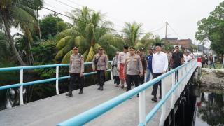 Kapolda Riau Tinjau Jembatan Merah Putih di Dumai