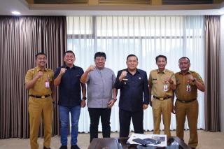Manajemen PSPS Temui Plt Gubri, Bahas Pengelolaan Stadion hingga Target Promosi ke Liga 1