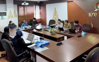DRPD Pekanbaru Gelar Hearing Terkait Raibnya Dana Nasabah, OJK Hadir, CIMB Mangkir