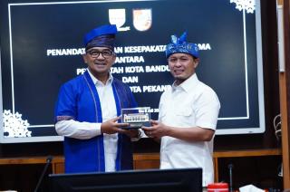 Wako Dukung Pembukaan Kembali Rute Penerbangan Langsung Pekanbaru–Bandung