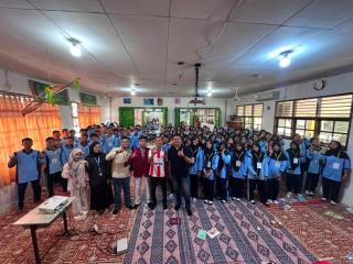 Diskominfotiksan Dumai Edukasi 288 Siswa Baru SMAN 1 Bijak Gunakan Media Sosial