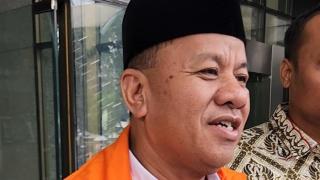 Bupati Kuansing Mengaku Tak Tahu Isi Amplop yang Ditinggalkan untuk Menhut