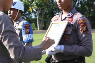 Mangkir Lebih dari 30 Hari, Dua Anggota Polres Kuansing Resmi Dipecat