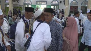 Lepas 131 Jamaah Umrah, Bupati Herman Ajak Doakan Kemajuan Indragiri Hilir dari Tanah Suci