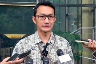KPK Periksa Plt Gubernur Riau dan Sejumlah Saksi 