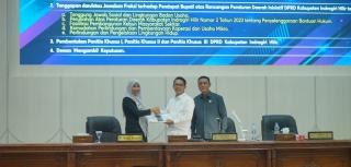 Pemkab Inhil Apresiasi Masukan Fraksi DPRD dalam Pembahasan Ranperda Administrasi Desa