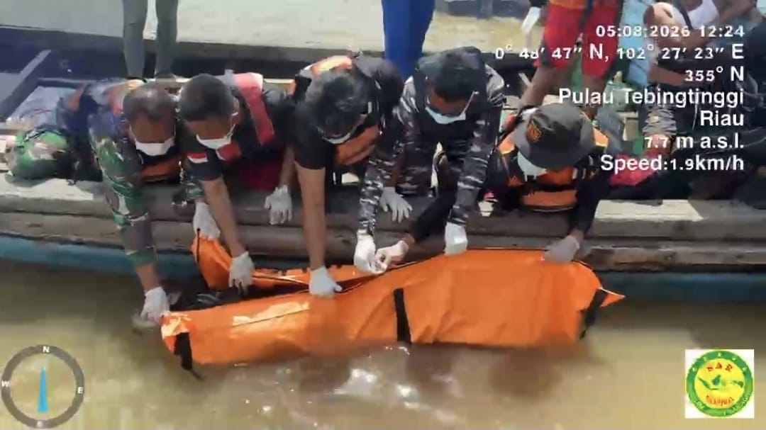 Tim SAR Temukan Satu Korban Kapal Tenggelam di Perairan Mengkikip, Satu Masih Hilang