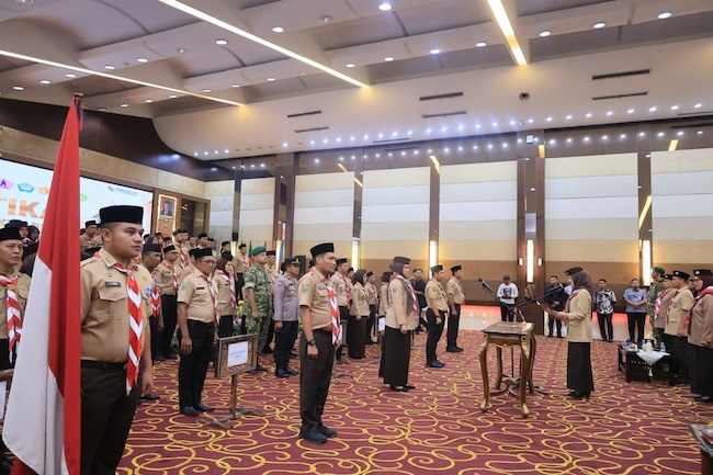 Sulastri Agung Lantik Pengurus Saka, Sako dan Kwarran Pekanbaru, Dorong Pramuka Lebih Berdampak