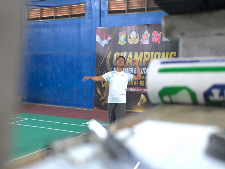 Bupati Kampar Buka Turnamen Bulutangkis Korpri, Diikuti 80 Tim