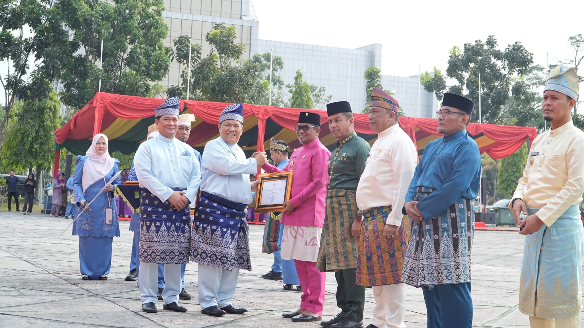 Program Santunan Anak Yatim Bawa Pelalawan Raih Penghargaan Pembangunan Daerah Terbaik I