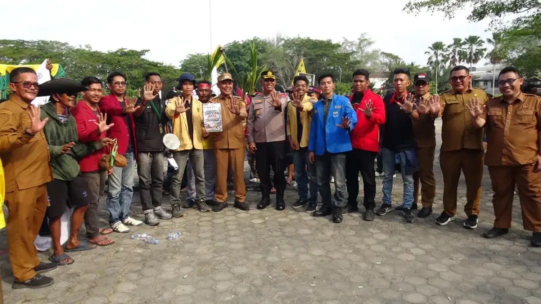 Bupati Herman Terima Aspirasi AMBAR, Pemkab Inhil Perjuangkan Nasib Petani Kelapa