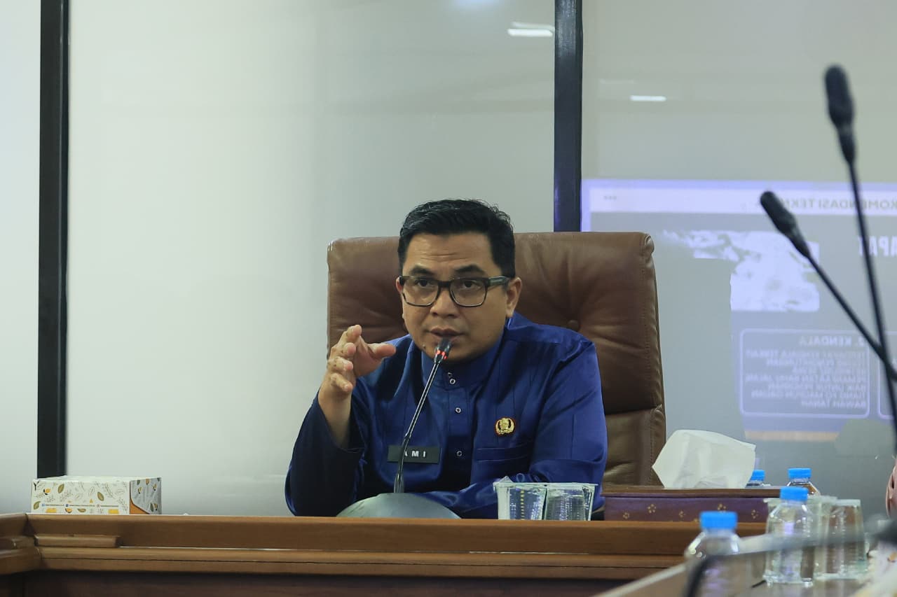 Pemko Pekanbaru Segera Tertibkan Kabel Fiber Optik Semrawut, Empat Ruas Jalan Jadi Prioritas
