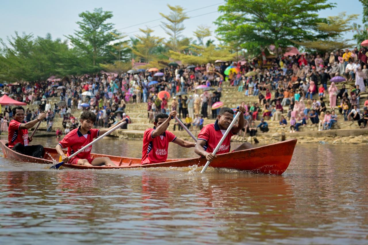 Festival Kemerdekaan Balai Pungut Digelar, Pacu Sampan Jadi Penggerak Wisata dan Ekonomi Desa