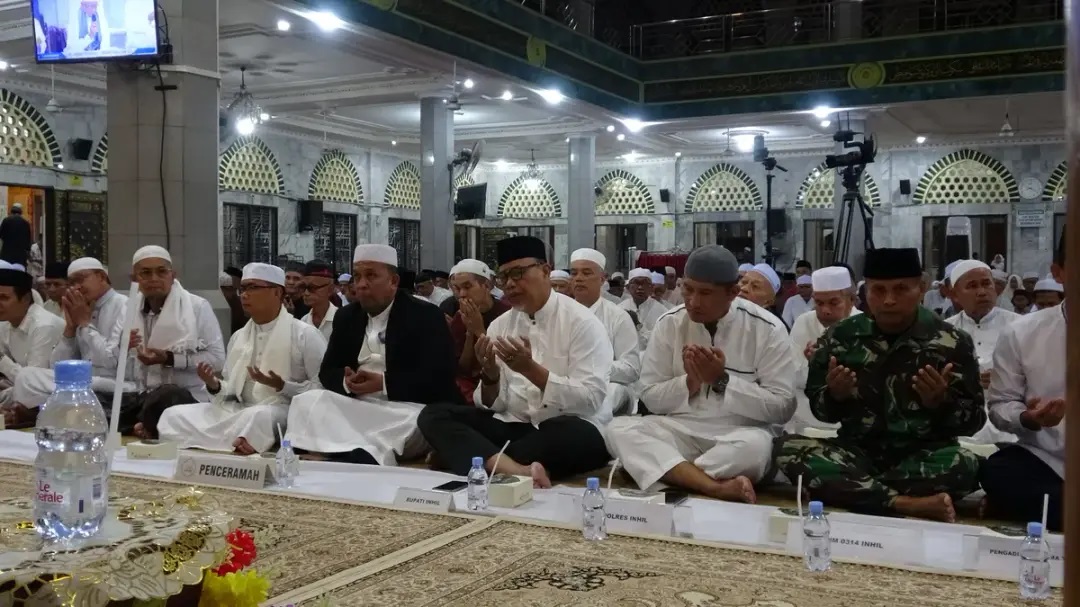 Bupati Inhil Ajak Teladani Akhlak Rasulullah dan Waspadai Karhutla