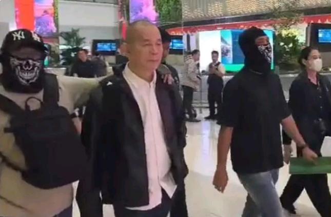Buronan Kasus Narkoba Asal Selatpanjang Ditangkap di Bandara Soetta, Rumah Mewah dan Ferrari Disita