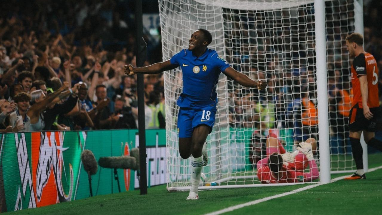Chelsea Tekuk Luton 2-0, Welbeck Antar The Blues ke Putaran Ketiga Carabao Cup