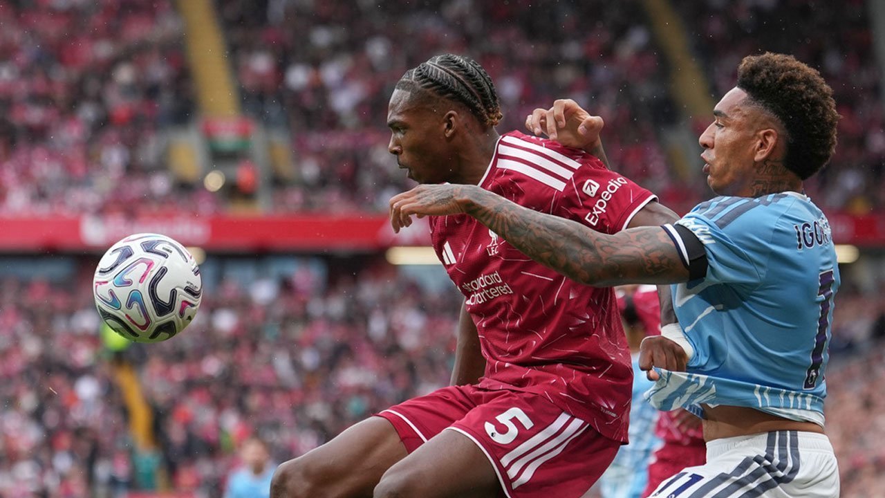 Liverpool vs Nottingham Forest Berakhir 2-2, Victor Munoz Selamatkan The Reds