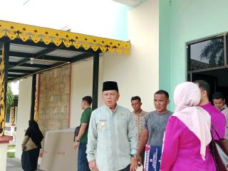 Bupati Asmar Besuk Pasien di RSUD Dorak, Tegaskan Komitmen Tingkatkan Pelayanan Kesehatan Humanis