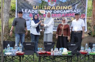 Wabup Inhil dan Kampar Berbagi Inspirasi Kepemimpinan di Upgrading Leadership KKIH Pekanbaru