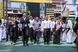 Delegasi IMT-GT Tinjau SMPN 4 Pekanbaru, Wako Agung Tunjukkan Sekolah Hijau Percontohan Nasional