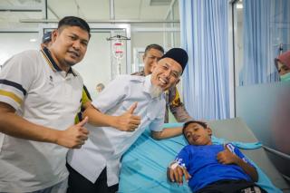 Wali Kota Paisal Jenguk Siswa Korban Dugaan Keracunan MBG di RSUD Dumai