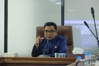Pemko Pekanbaru Segera Tertibkan Kabel Fiber Optik Semrawut, Empat Ruas Jalan Jadi Prioritas