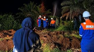 Karhutla Dekati Sumur Minyak BSP, Bupati Siak Turun Langsung Kawal Pemadaman