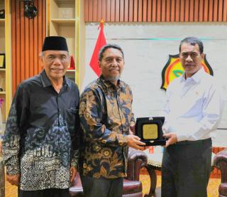 Rektor UMRI Temui Menteri Pertanian, Dorong Ketahanan Pangan Berbasis Kampus