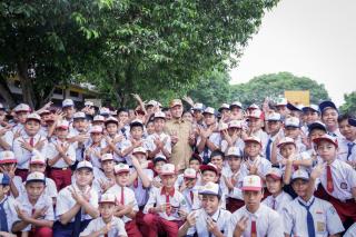 Pemko Pekanbaru Targetkan Seragam Sekolah Gratis Tersalur Paling Lambat Oktober