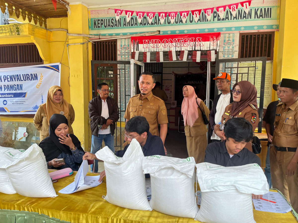 Bantuan Pangan untuk 60.478 Warga Pekanbaru Mulai Disalurkan, Beras Dibagikan Bertahap