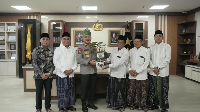 Kapolda Riau Ajak Kiai dan Santri Perkuat Sinergi Jaga Alam dan Kamtibmas