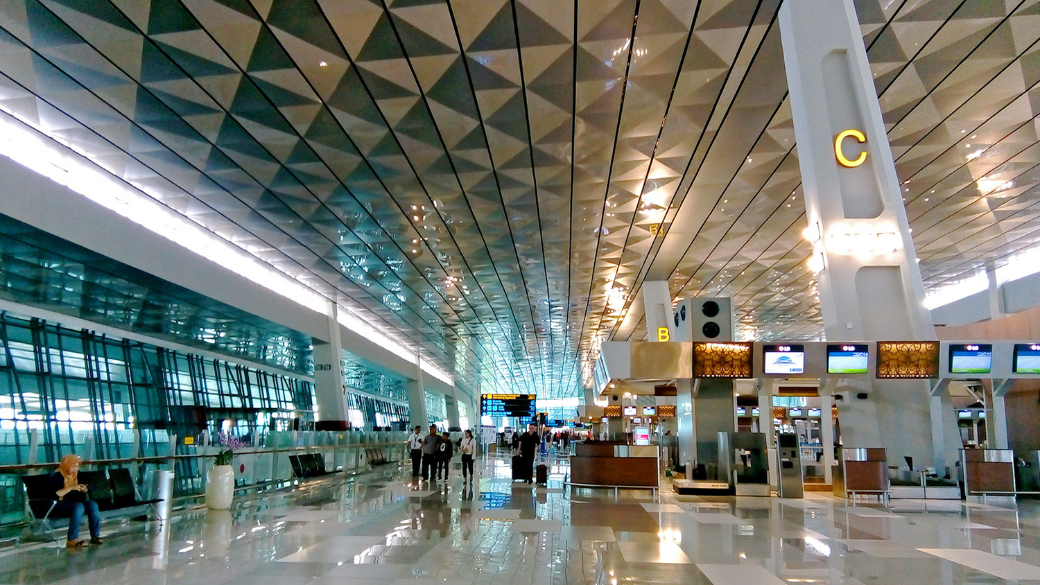 Erupsi Anak Krakatau Bikin Soetta Lumpuh, 22.798 Penumpang Terdampak dan 209 Penerbangan Kena Imbas