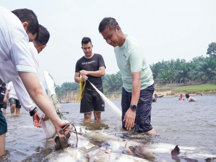 Warga Tanjung Belit Kini Panen Bersama, Bupati Kampar: Alam Harus Dijaga