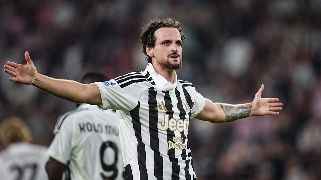 Juventus Tahan AC Milan 1-1, Gol Telat Gatti Selamatkan Bianconeri