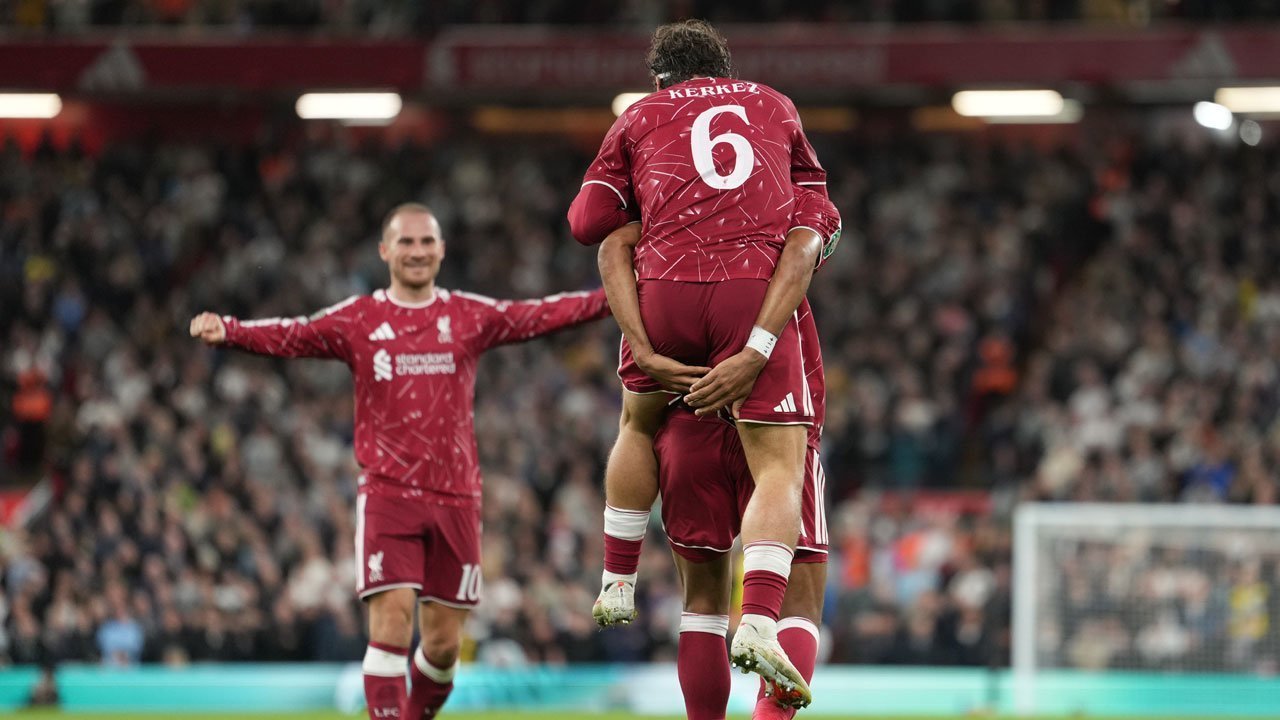 Gol Roket Szoboszlai di Injury Time, Liverpool Singkirkan Tottenham 3-1