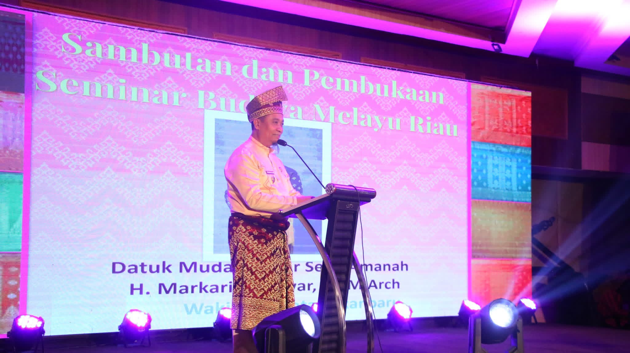 Wawako Markarius Dorong Songket Melayu Riau Naik Kelas hingga Tingkat Nasional