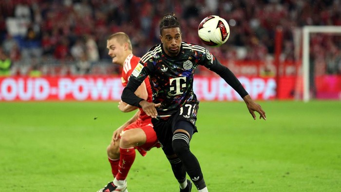 Bayern Munich Pesta 7-0, Olise Hat-trick dan Kane Brace