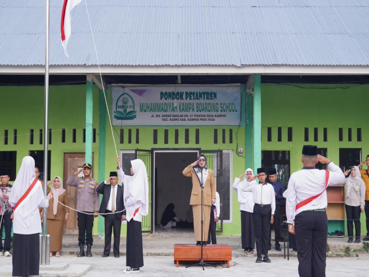 Wabup Misharti Lepas Siswa SD Muhammadiyah Kampa Berlaga di Ajang Internasional Malaysia