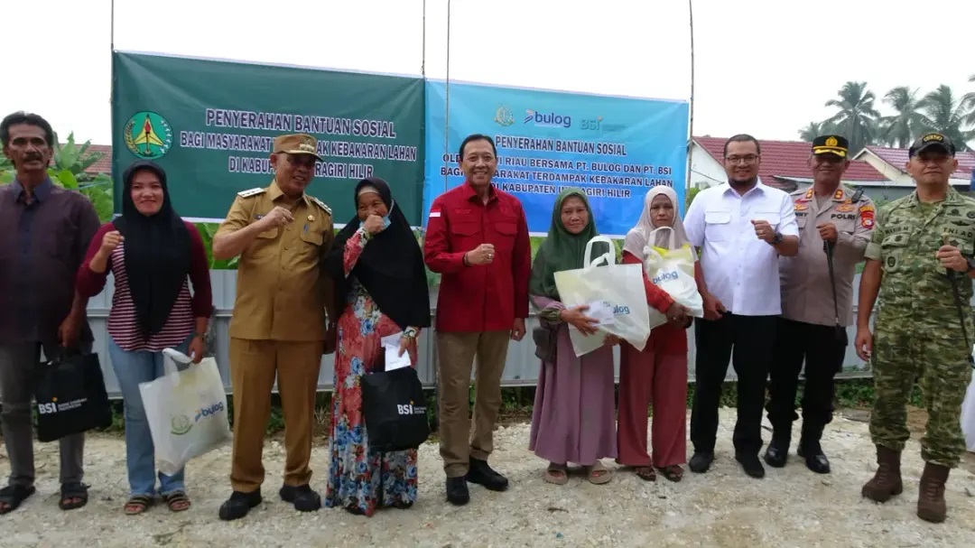Terdampak Karhutla, 21 Warga Inhil Terima Bantuan dari Pemda dan Kejaksaan
