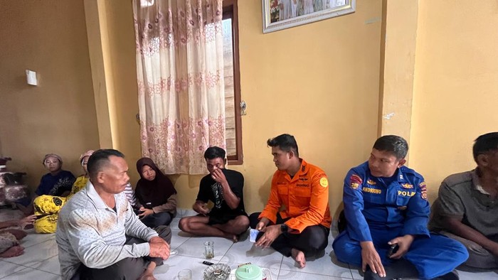 Dua Hari Hilang Saat Melaut, Nelayan Jambi Ditemukan Selamat di Perairan Inhil