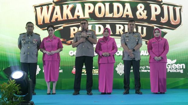 Lepas Brigjen Hengki, Kapolda Riau Titipkan Semangat Green Policing ke Papua Barat Daya