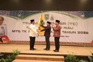 Sekda Riau Lepas 56 Kafilah ke MTQ Nasional di Semarang